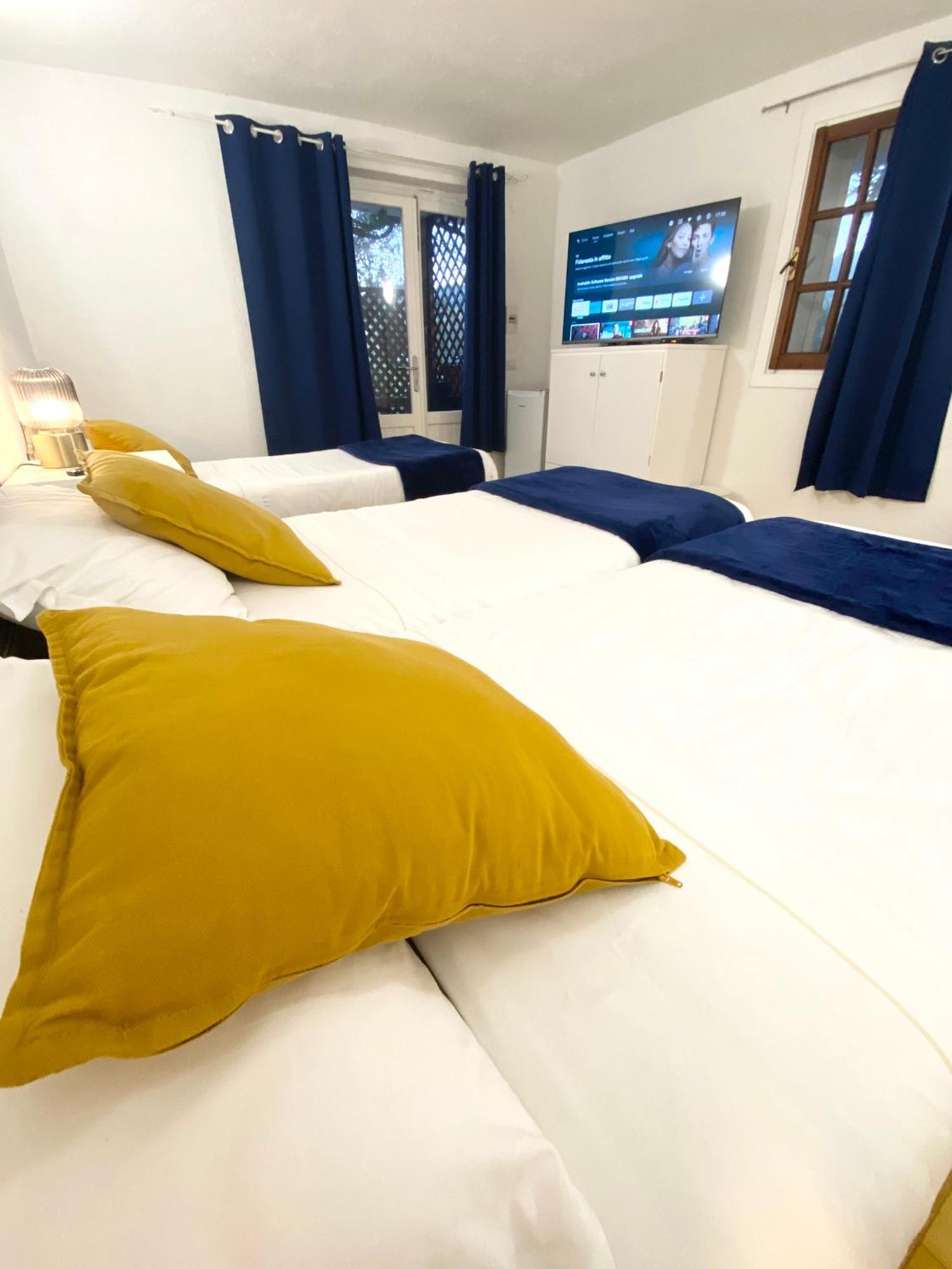 Cala Reale Rooms Marinella Marinella  Buitenkant foto