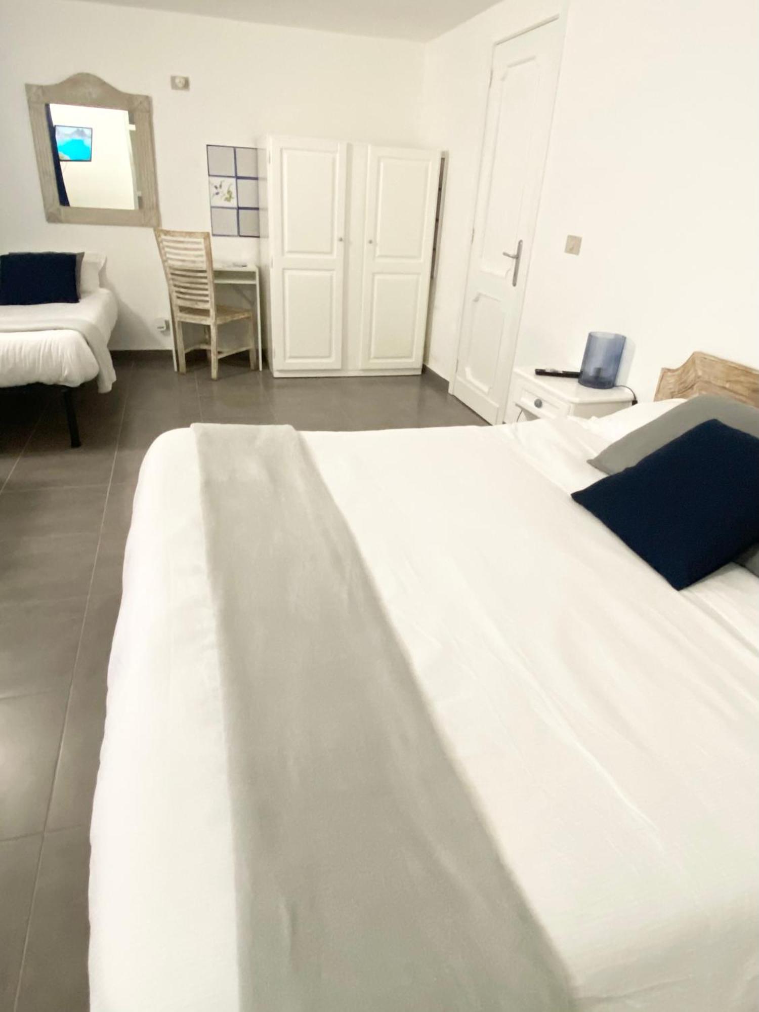 Cala Reale Rooms Marinella Marinella  Buitenkant foto